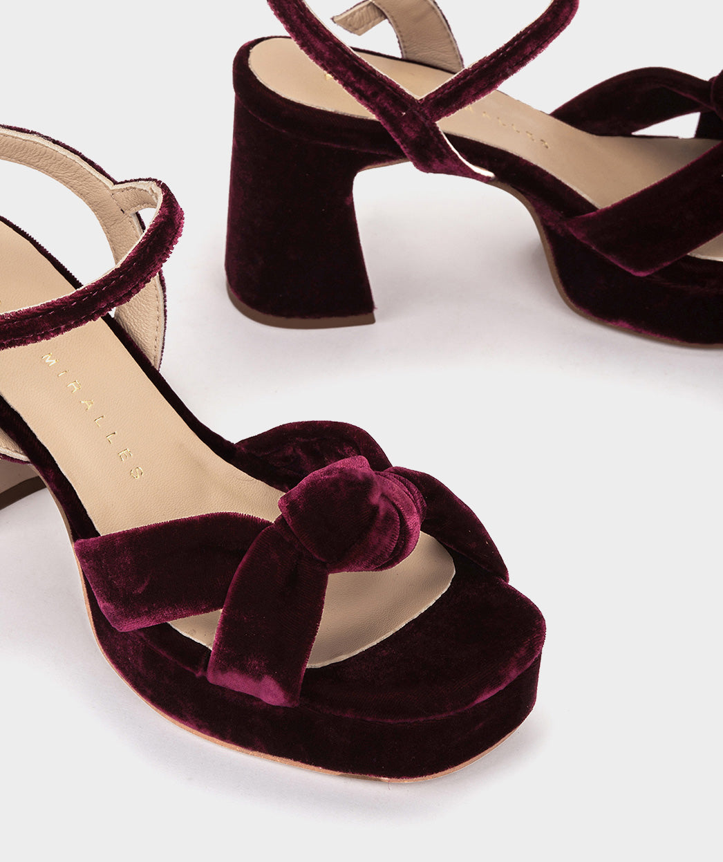 VELVET BURDEOS 520