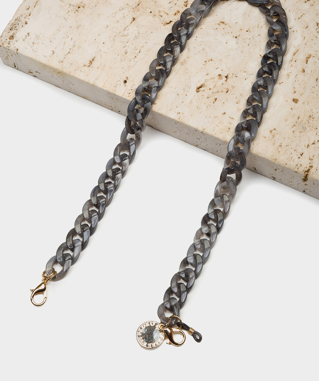 CADENA GRIS